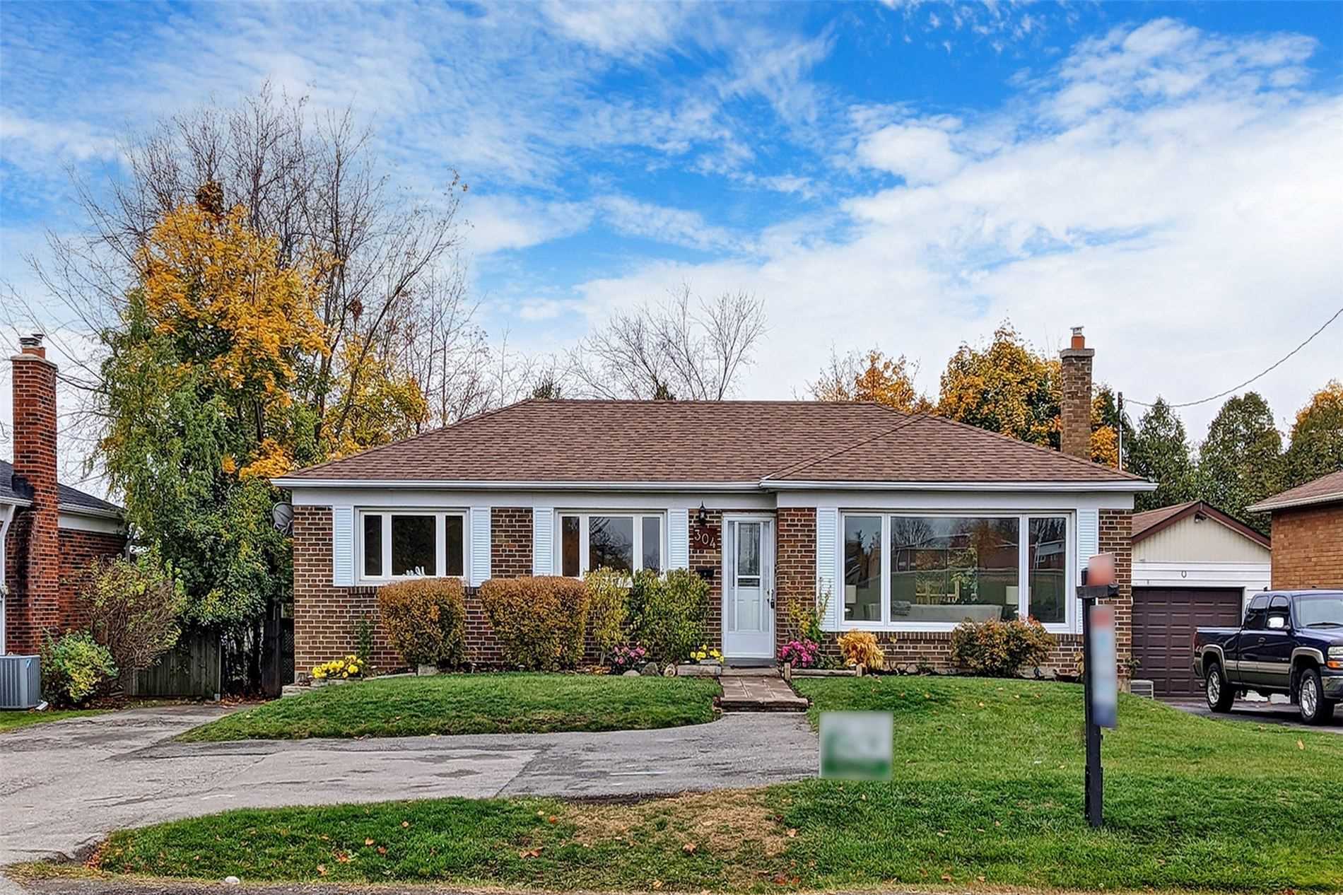 304 Cochrane St, Whitby, Ontario L1N5J3 Sold History | HouseSigma