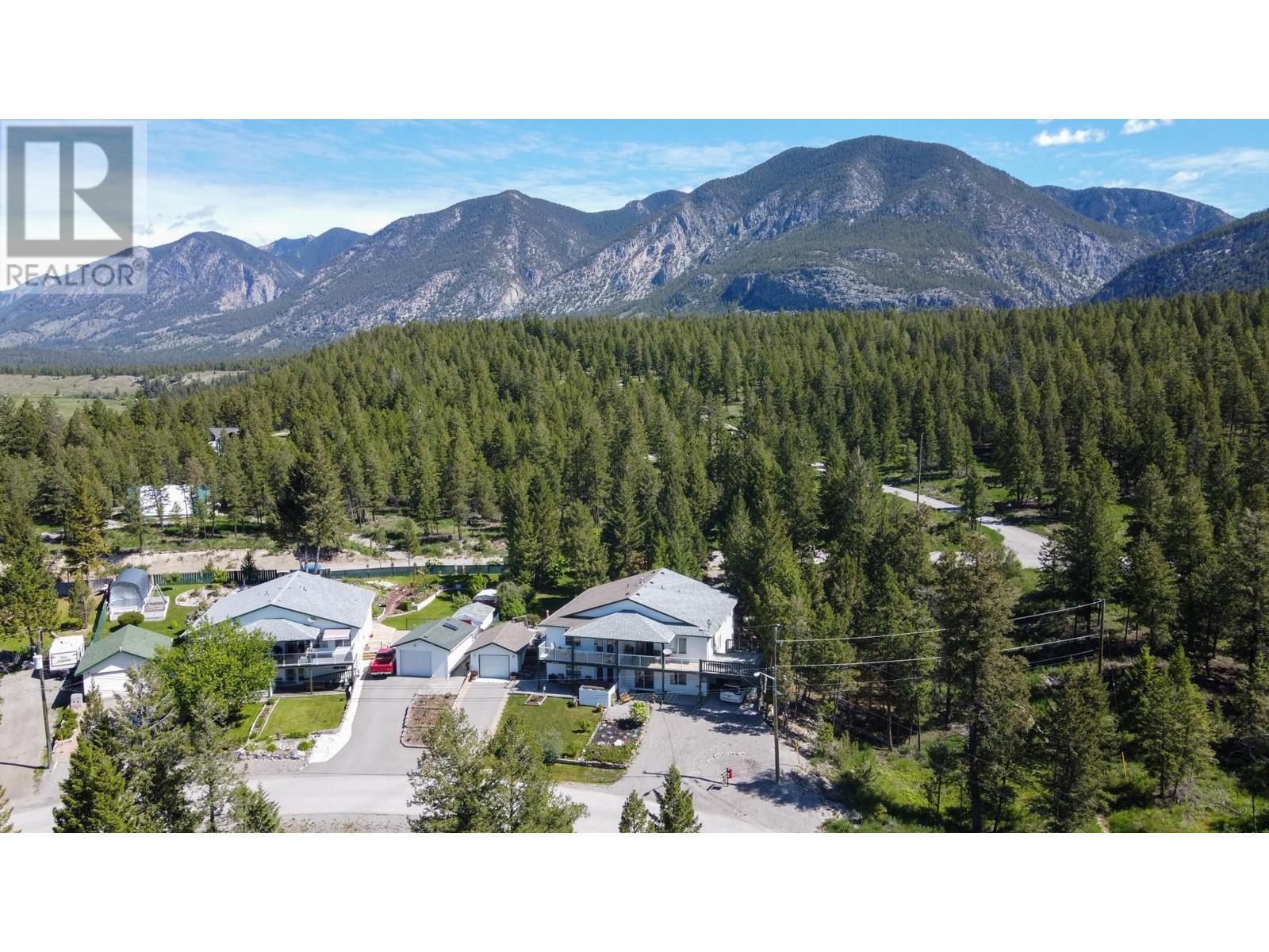 15B WOLF CRESCENT, Invermere, British Columbia V0A1K2 For Sale HouseSigma