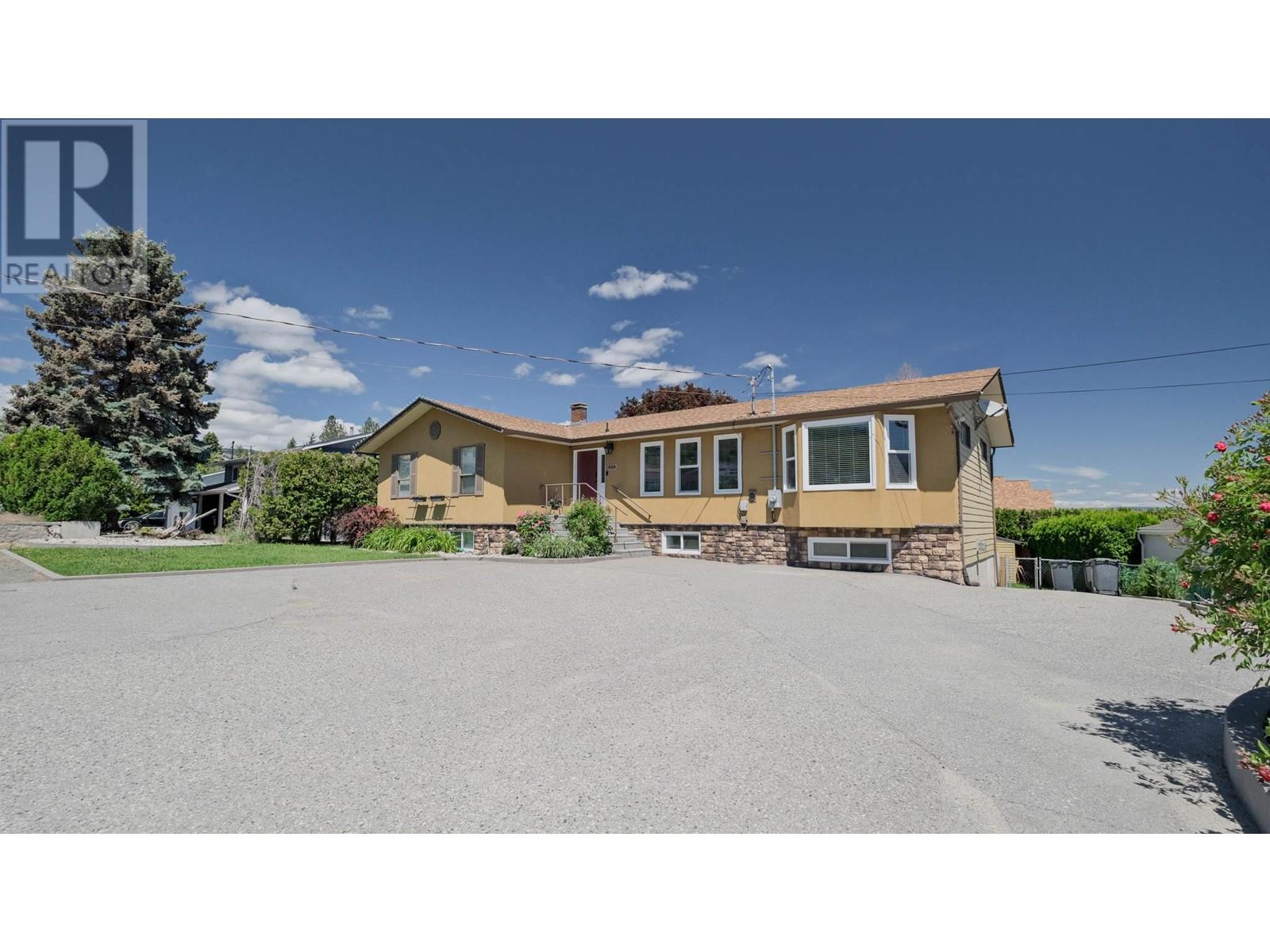 2816 Lower Glenrosa Road, West Kelowna, British Columbia V4T1C8 For