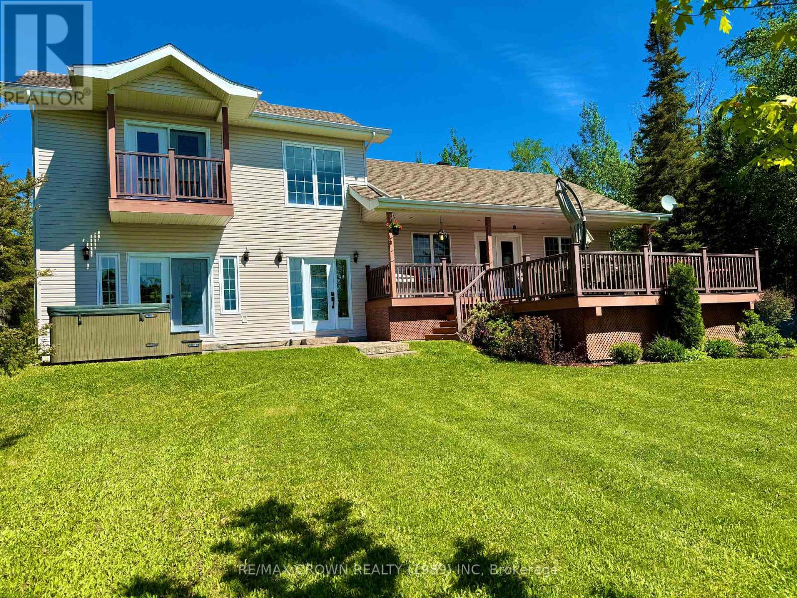 37 Bayview RD, Moonbeam, Ontario P0L1V0 For Sale HouseSigma