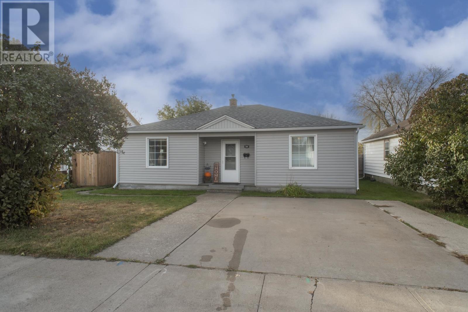 266 Brock ST E, Thunder Bay, Ontario P7E4H4 For Sale HouseSigma