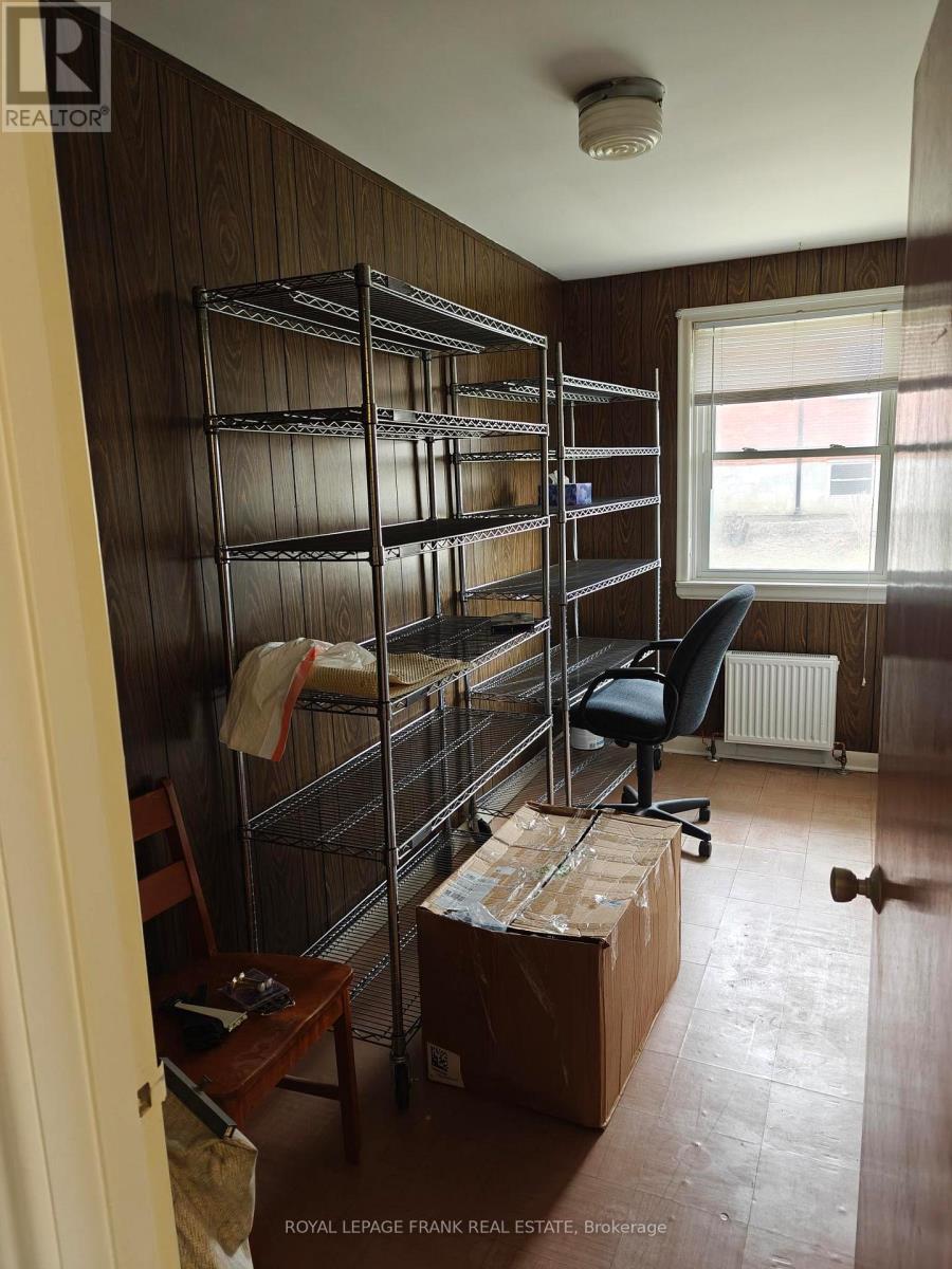 Unit Room 8 - ROOM #8 - 374 CENTRAL PARK BOULEVARD S, Oshawa 4