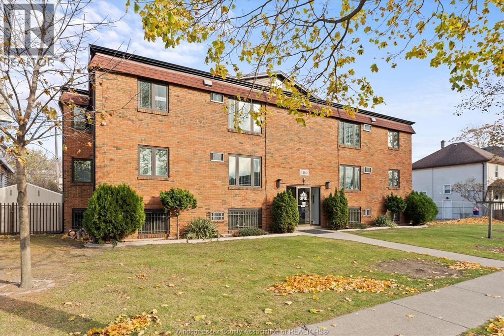 Unit 101 - 1160 HOWARD, Windsor 3