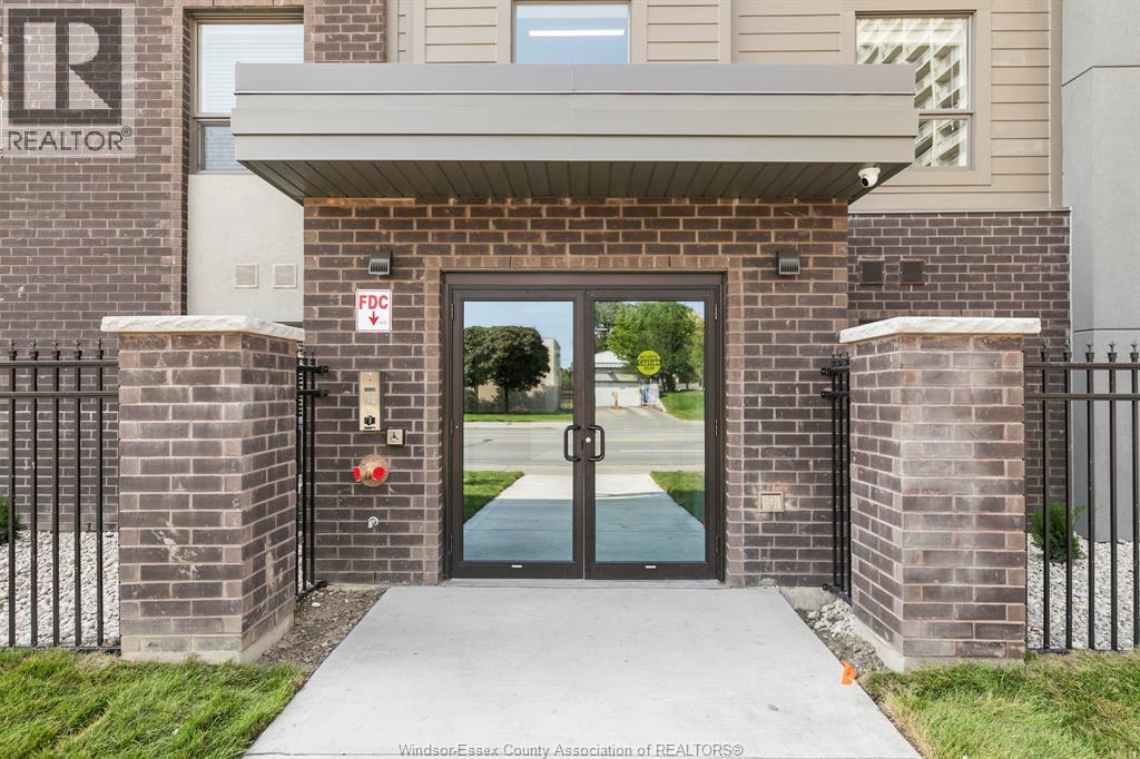 Unit 407 - 955 OUELLETTE AVENUE, Windsor 2