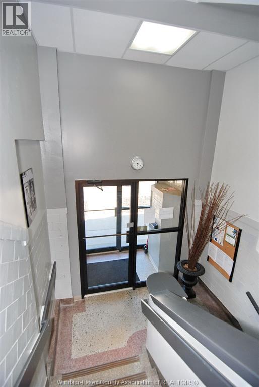Unit 301 - 647 Irvine, Windsor 5
