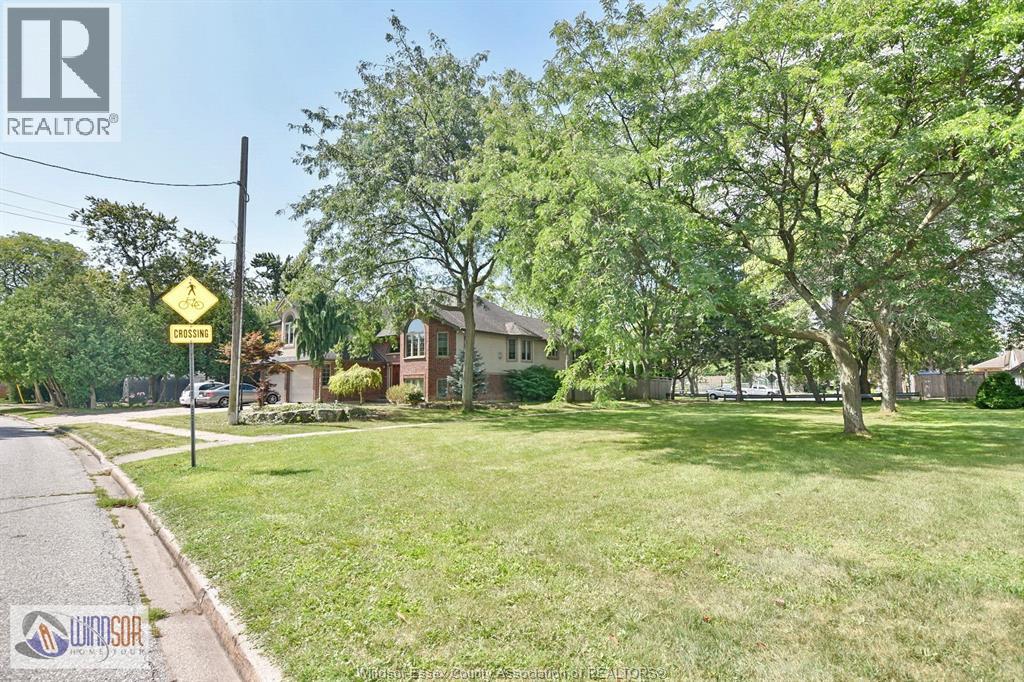 Unit UPPER - 4305 CASGRAIN, Windsor 4
