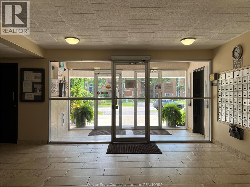 6563 THORNBERRY, Windsor 2