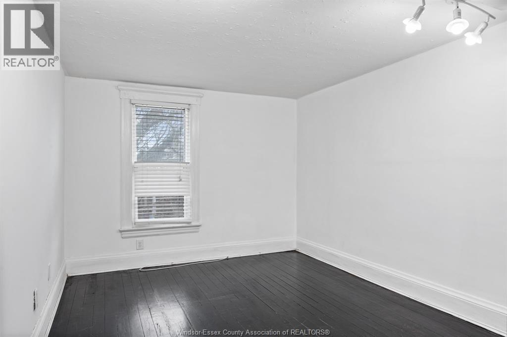 Unit UPPER - 835 MOY, Windsor 3