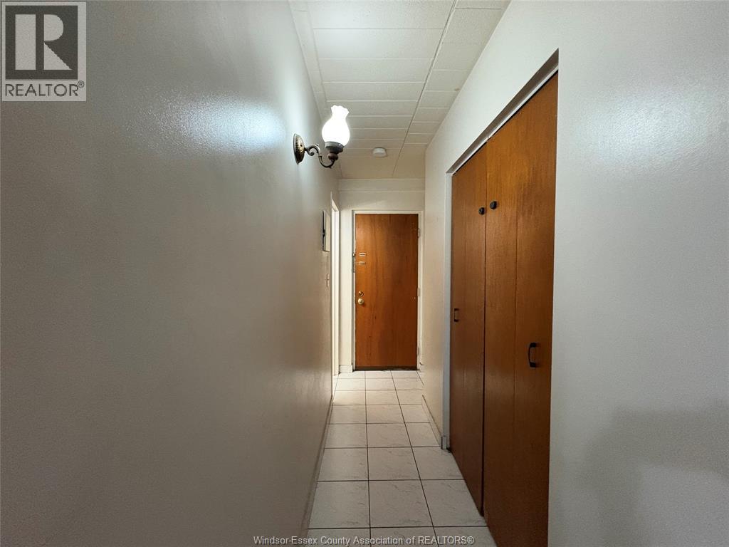 Unit 203 - 3044 SANDWICH, Windsor 4