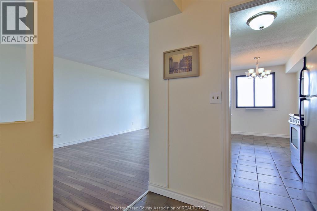 Unit 1812 - 150 PARK West, Windsor 5