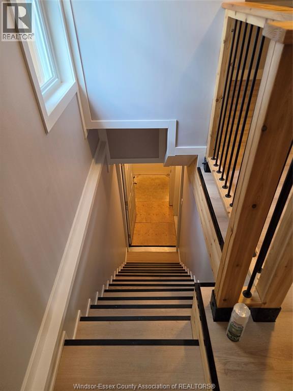 456 ELLIOT East, Windsor 5