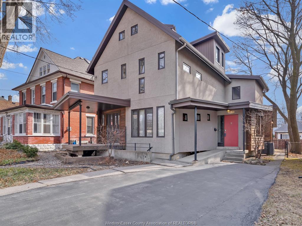 3131 DONNELLY STREET, Windsor 2