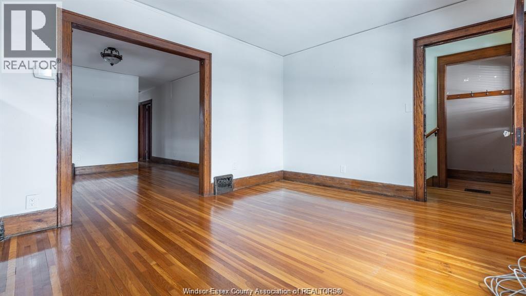Unit LOWER - 533 MOY AVENUE, Windsor 5