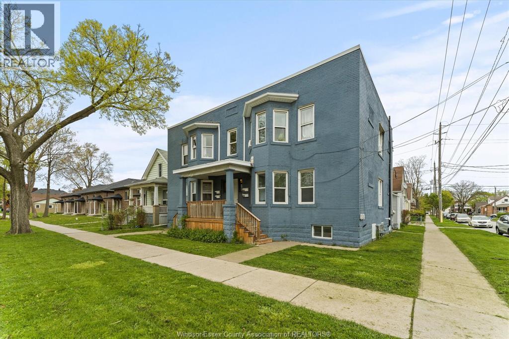 890 Howard AVENUE, Windsor 4