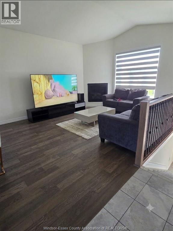 387 MULBERRY LANE, Lakeshore 4