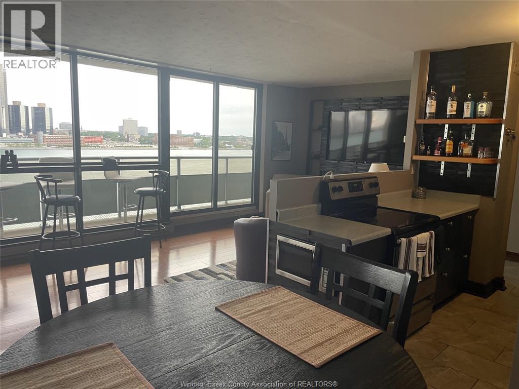Unit 1403 - 111 RIVERSIDE DRIVE East, Windsor 4