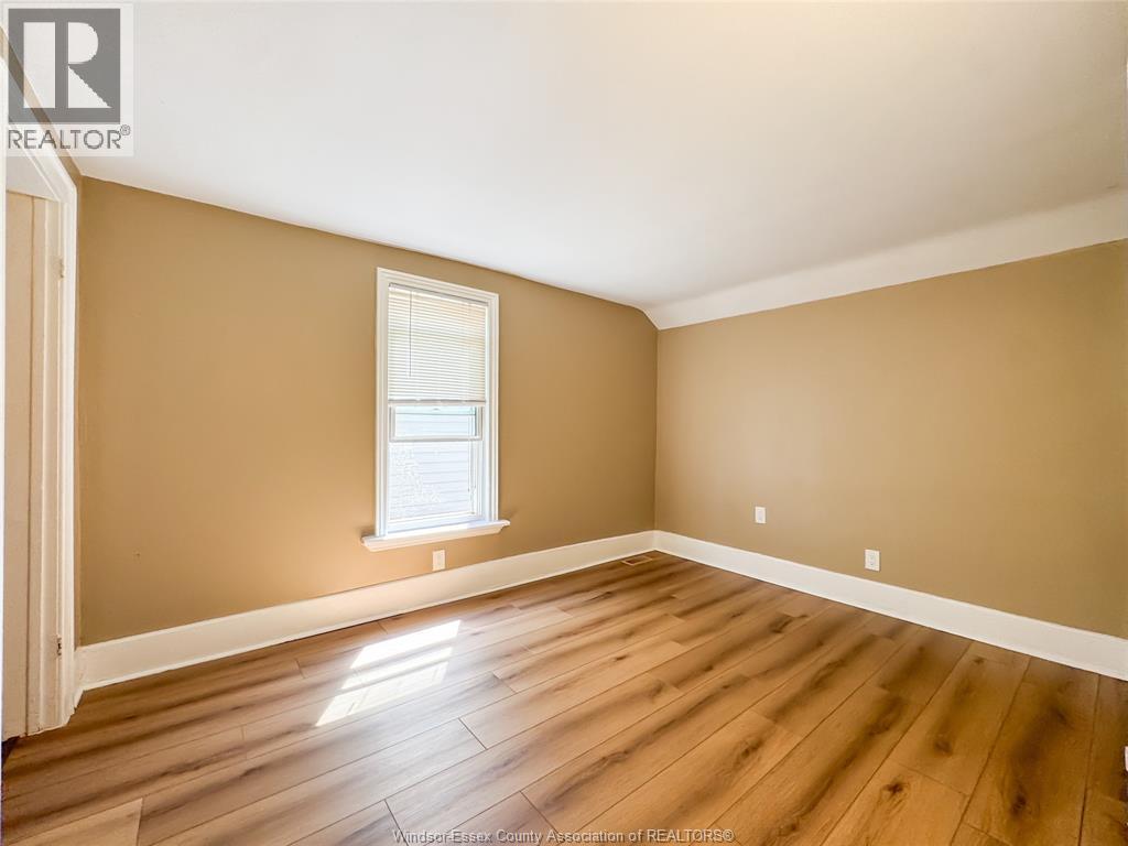 Unit UPPER - 1351 MARENTETTE AVENUE, Windsor 4
