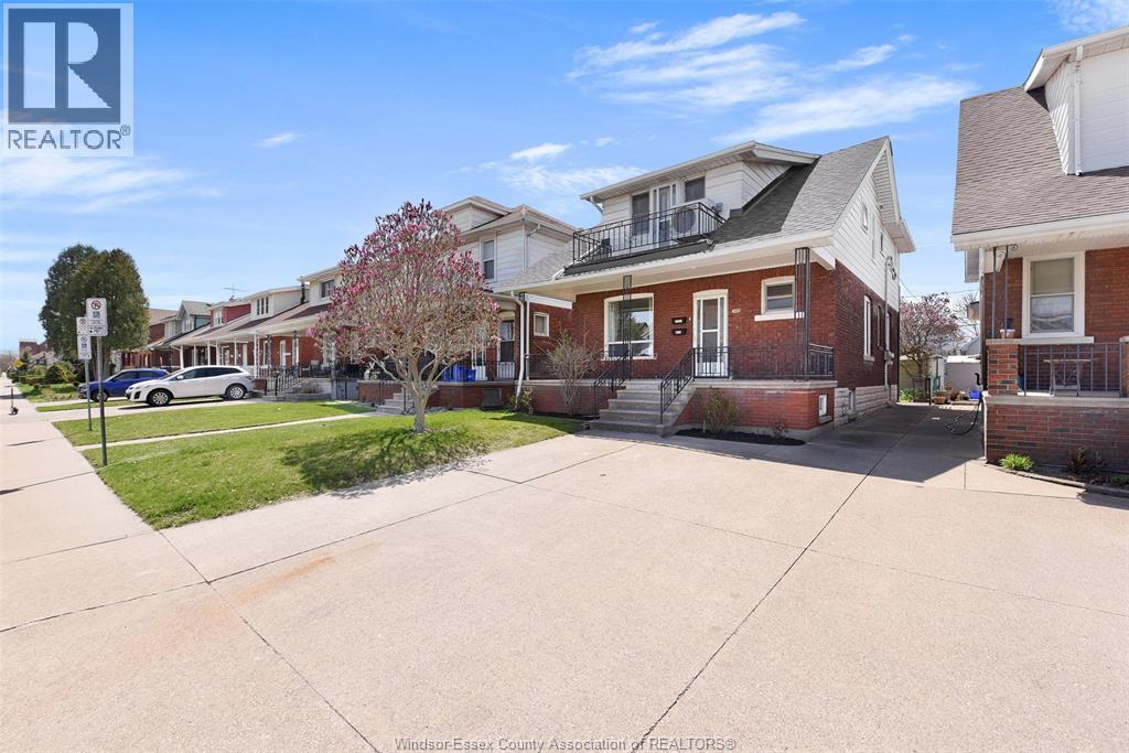 Unit UPPER - 1069 MARENTETTE AVENUE, Windsor 3