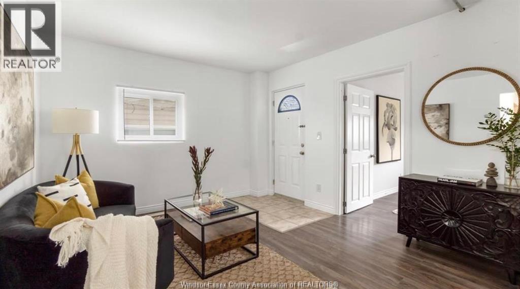Unit MAIN - 329 PIERRE AVENUE, Windsor 3