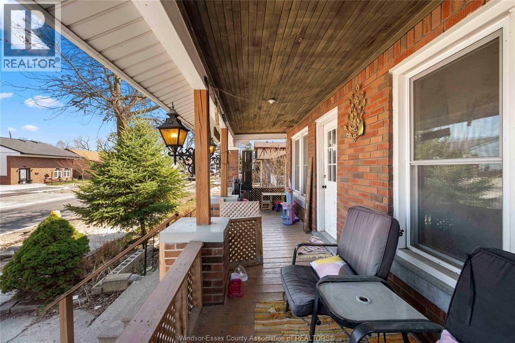 Unit MAIN UNIT - 1839 ST.LUKE, Windsor 3