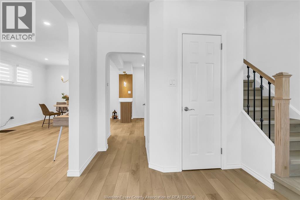 1457 DOUGALL, Windsor 5