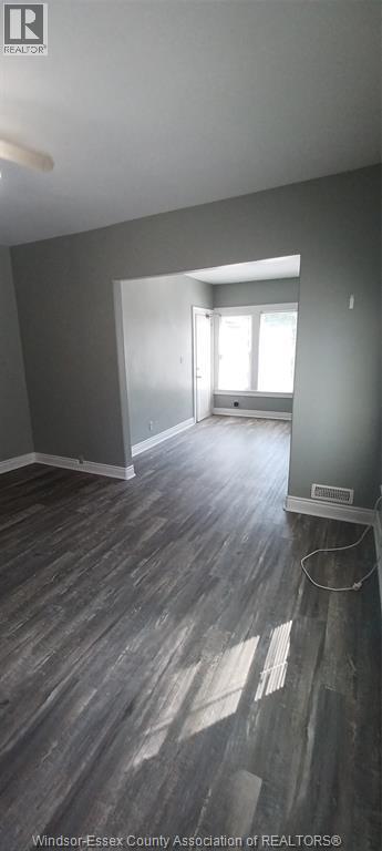Unit 2 - 387 PARTINGTON, Windsor 5