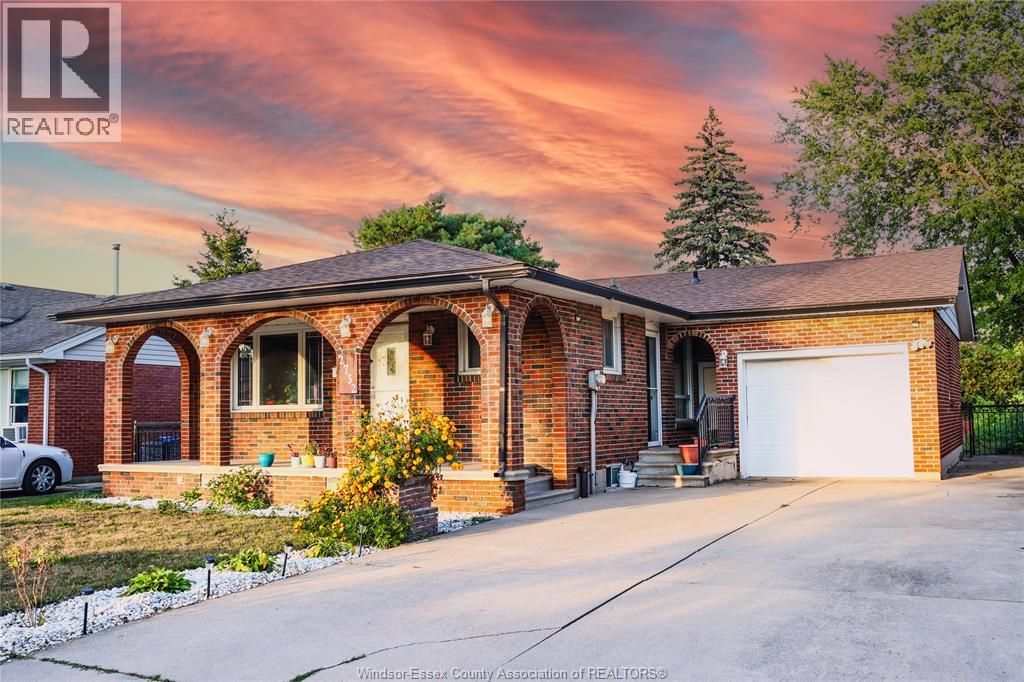 2732 ARMSTRONG AVENUE, Windsor 3