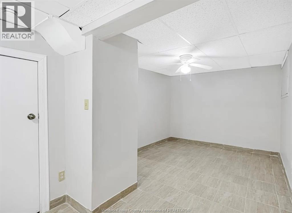 Unit Lower - 1637 Drouillard, Windsor 5