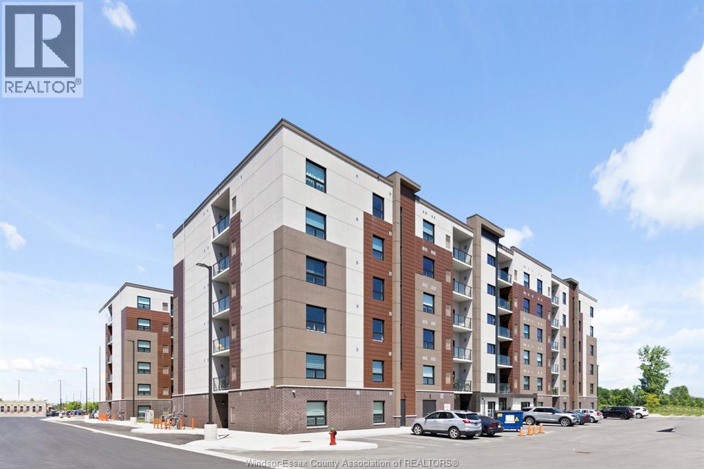 Unit 306 - 728 BROWNSTONE, Lakeshore 3
