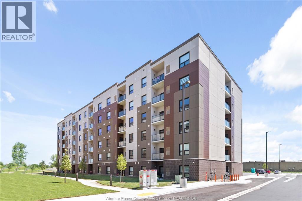 Unit 306 - 728 BROWNSTONE, Lakeshore 4