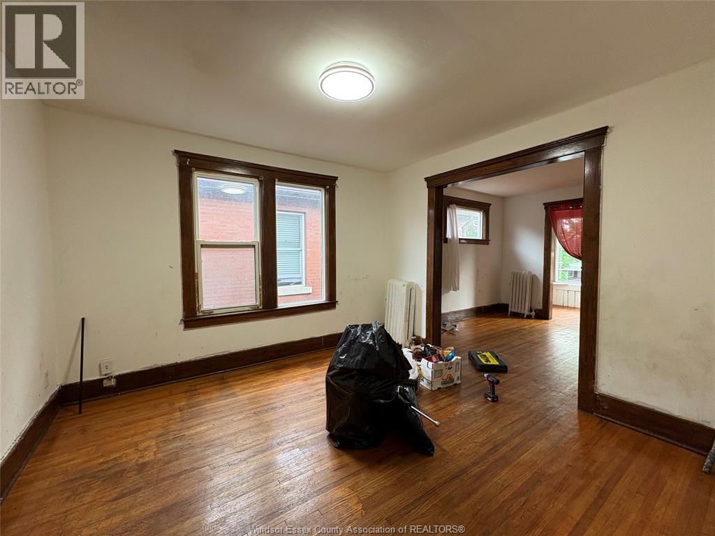 216 CAMERON AVENUE, Windsor 4
