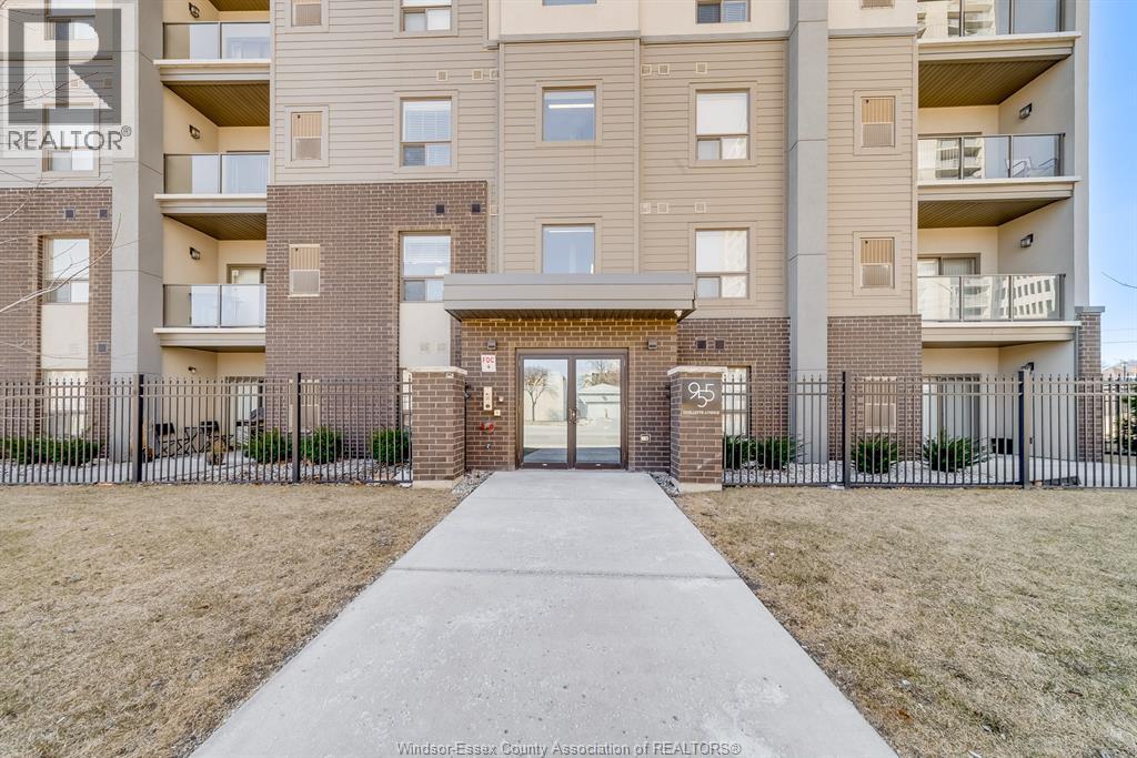 Unit 405 - 955 OUELLETTE AVENUE, Windsor 2