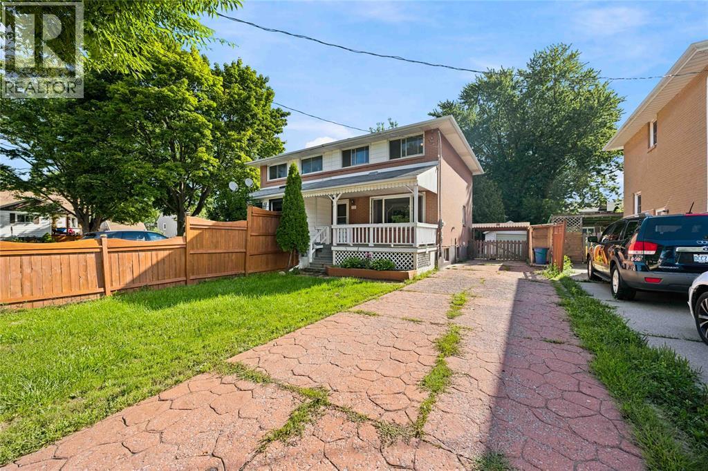 690 KEMBER AVENUE, Sarnia 2