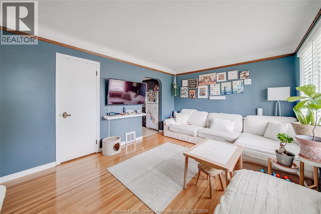 Unit UPPER - 1215 CHAPPELL, Windsor 4