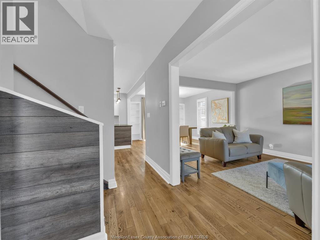 8385 RIVERSIDE DRIVE East, Windsor 4