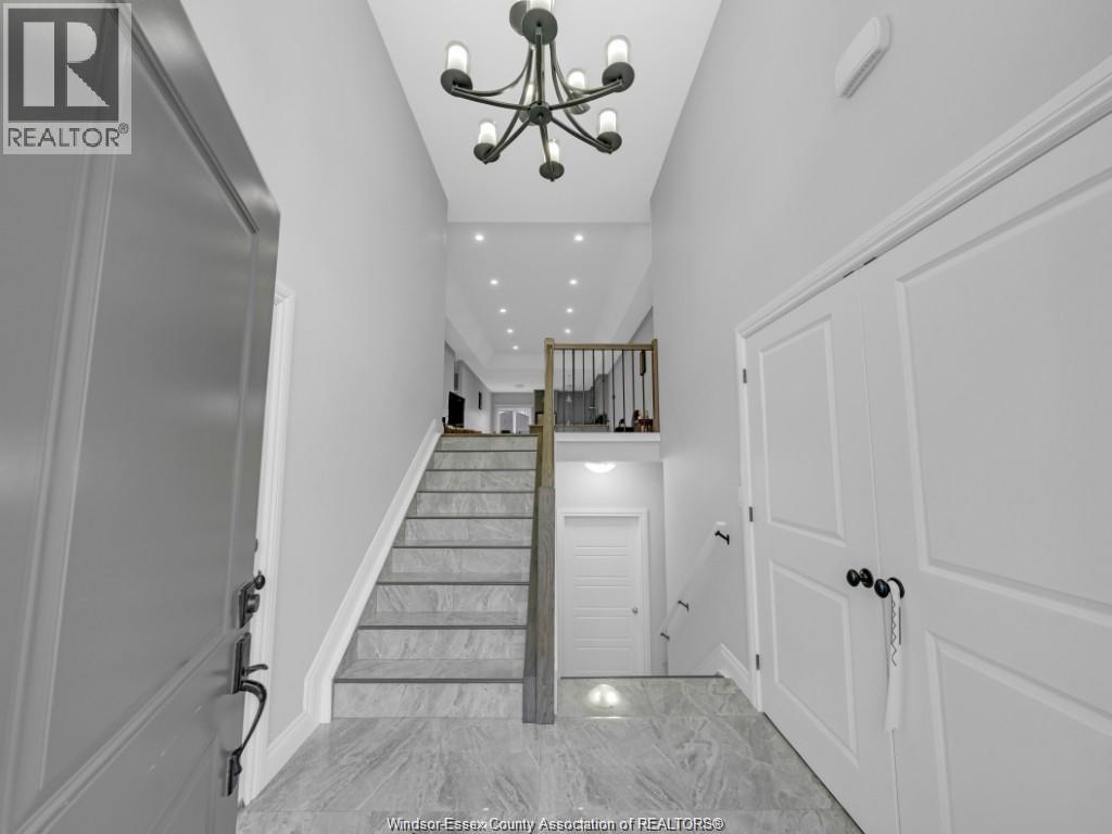 2277 NORTHWAY AVENUE, Windsor 3