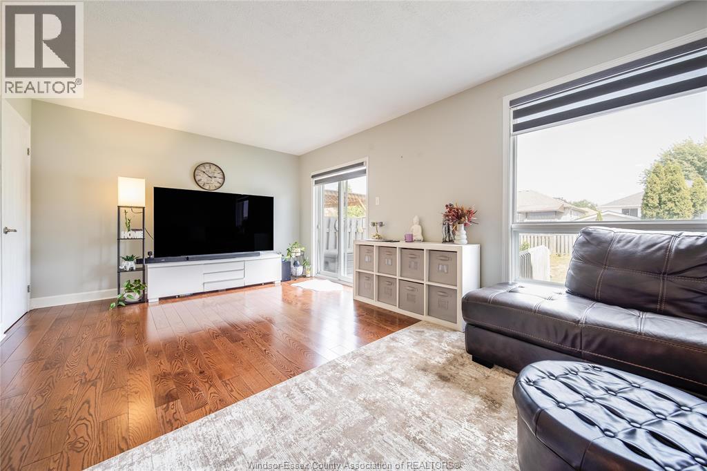746 MICHAEL DRIVE, Tecumseh 3