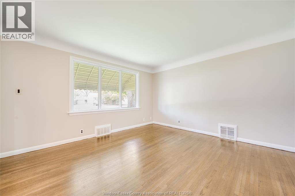 3264 DOMINION BOULEVARD, Windsor 5