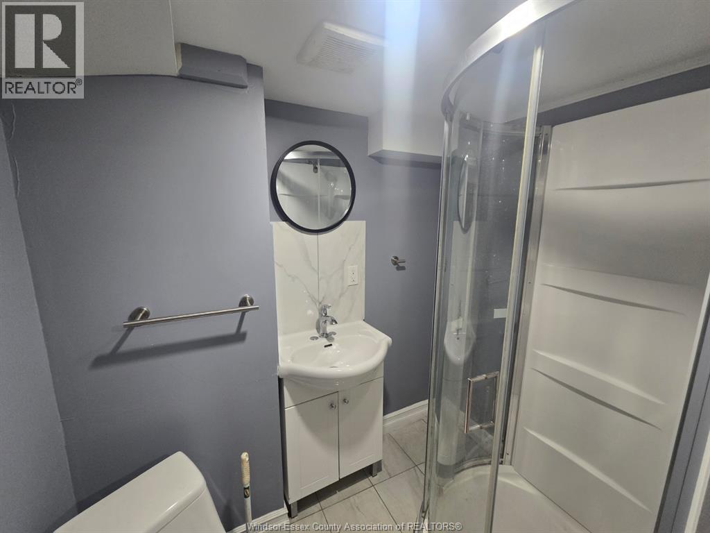 Unit LOWER - 1106-1108 ELM AVENUE, Windsor 4