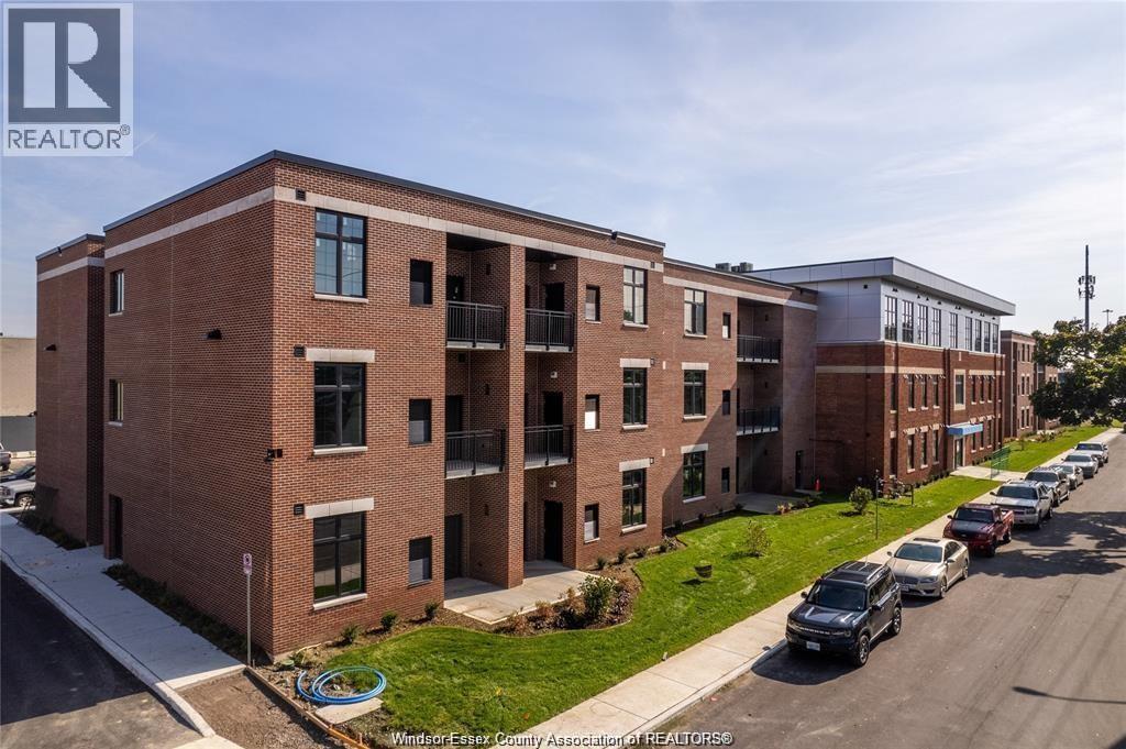 Unit 210 - 1370 ARGYLE, Windsor 3