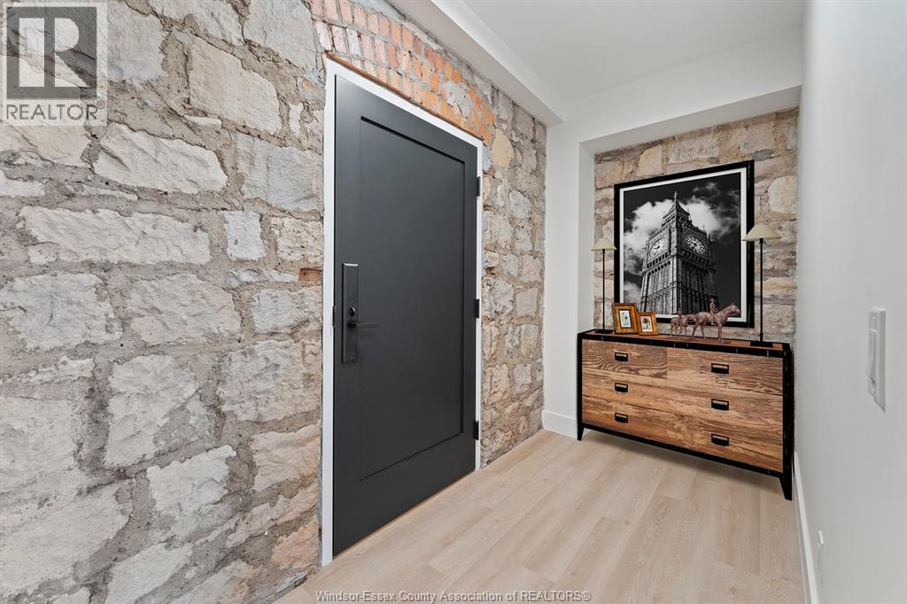 Unit 101 - 247 BROCK STREET, Amherstburg 3