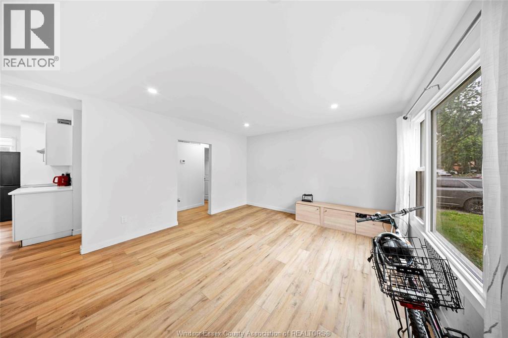 Unit UNIT A - 3495 LONGFELLOW AVENUE Unit# UNIT A, Windsor 4