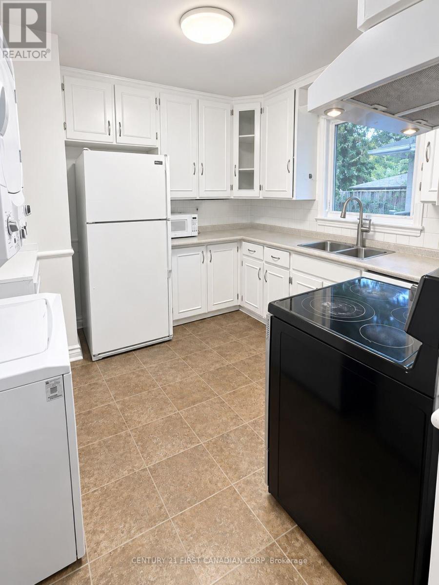 UPPER LEVEL - 638 TENNENT AVENUE, London North (North G) 3