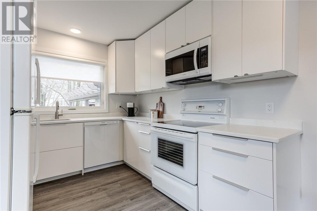 Unit Upper - 1246 Southview Drive, Sudbury 2