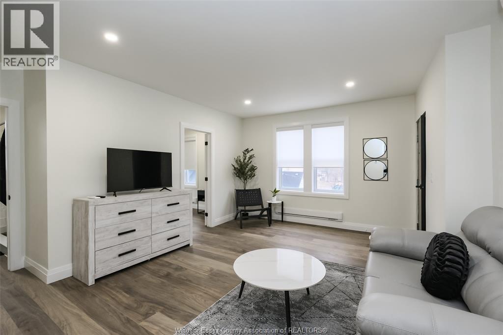Unit 4 - 1231 UNVERSITY AVENUE, Windsor 3