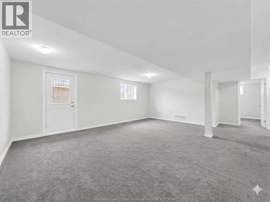 Unit LOWER - 1076 LUBLIN AVENUE, Windsor 3