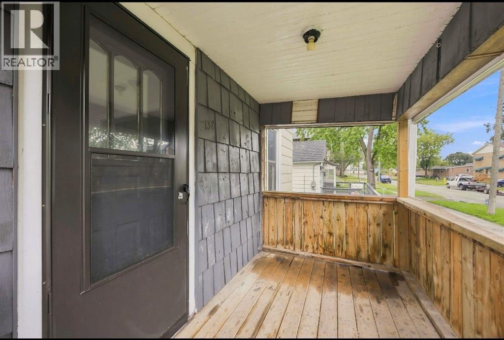 138 SUTTON STREET, Sarnia 4