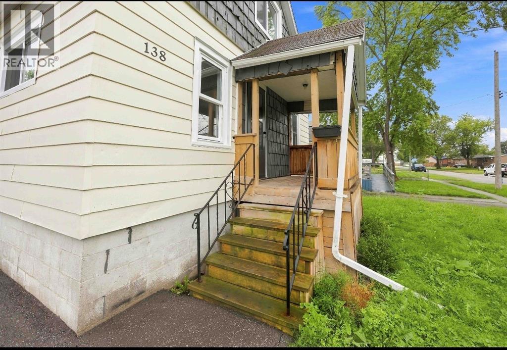 138 SUTTON STREET, Sarnia 5