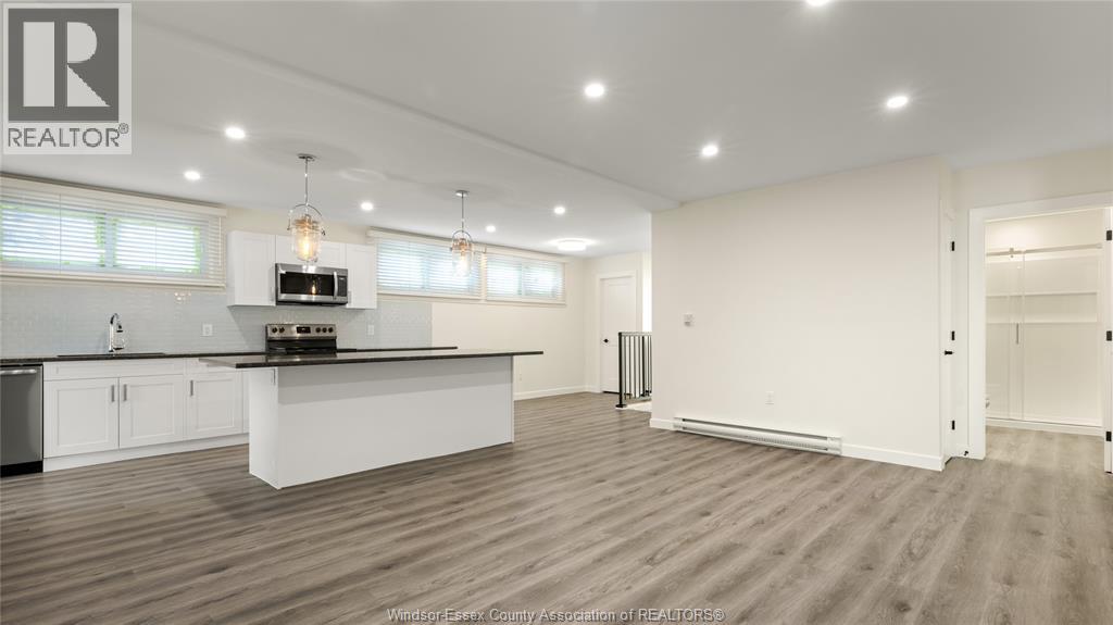 Unit UNIT 2 - 2605 SEMINOLE Unit# UNIT 2, Windsor 3
