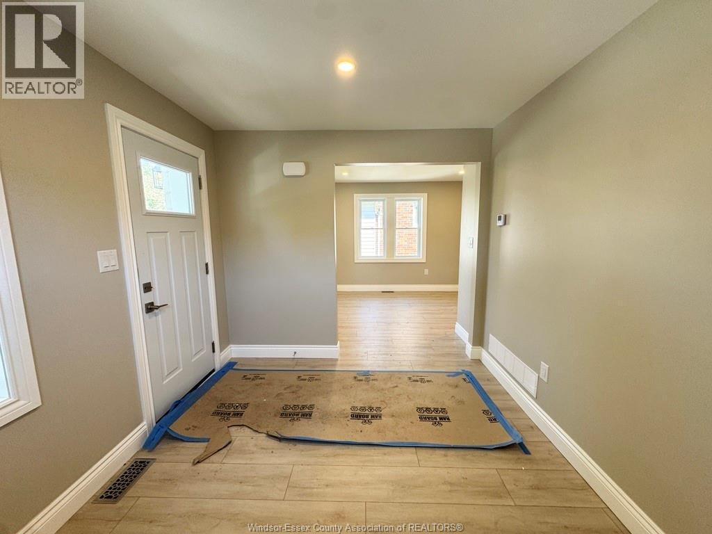 1296 LAURENDEAU AVENUE, Windsor 5